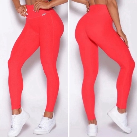 Bombshell Sportswear Flaming Red Chevron Textured Leggings Small - Picture 1 of 5
